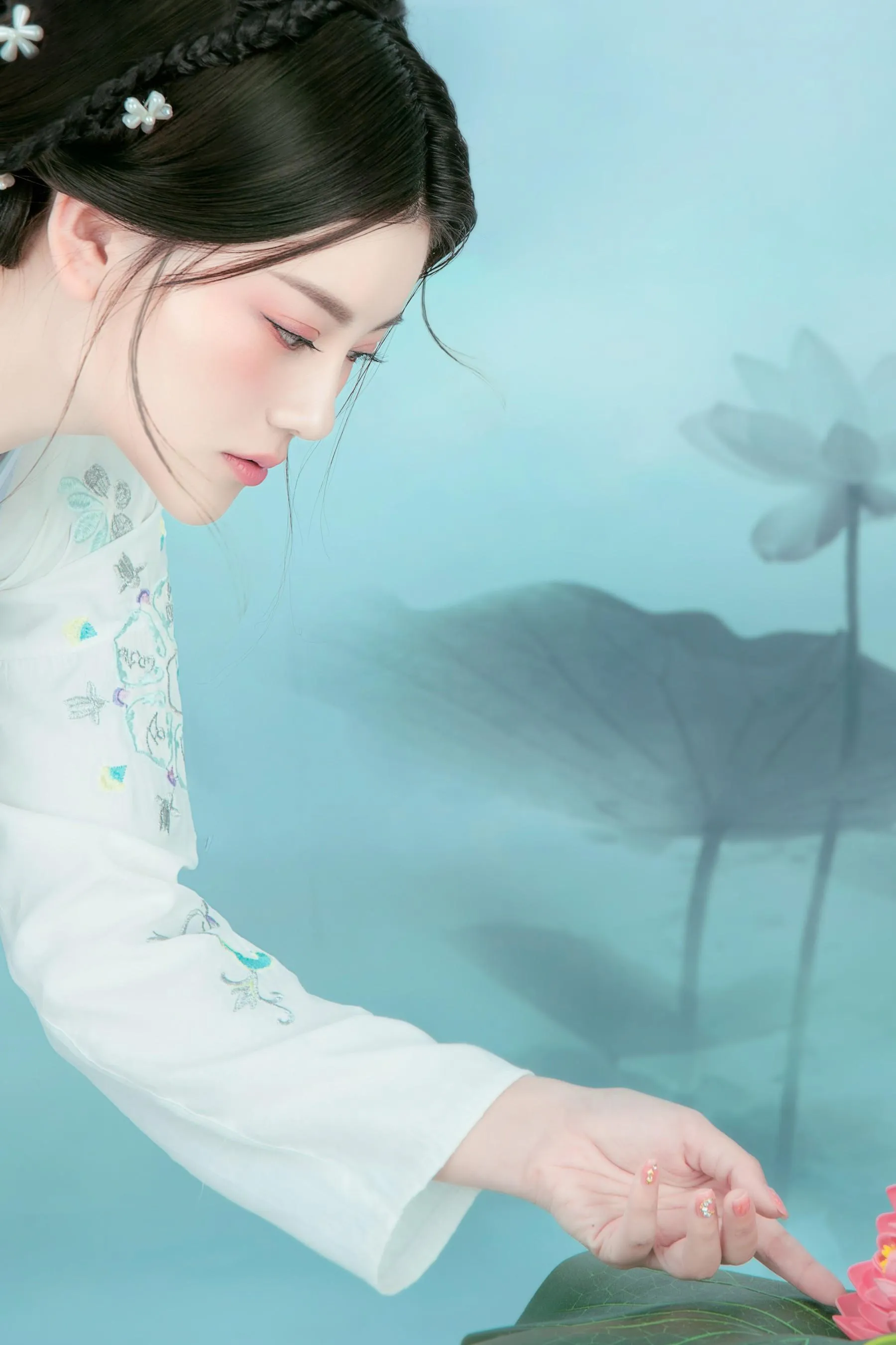 [YITUYU艺图语]2022.01.10 荷间意 琴宝 [24P]插图3
